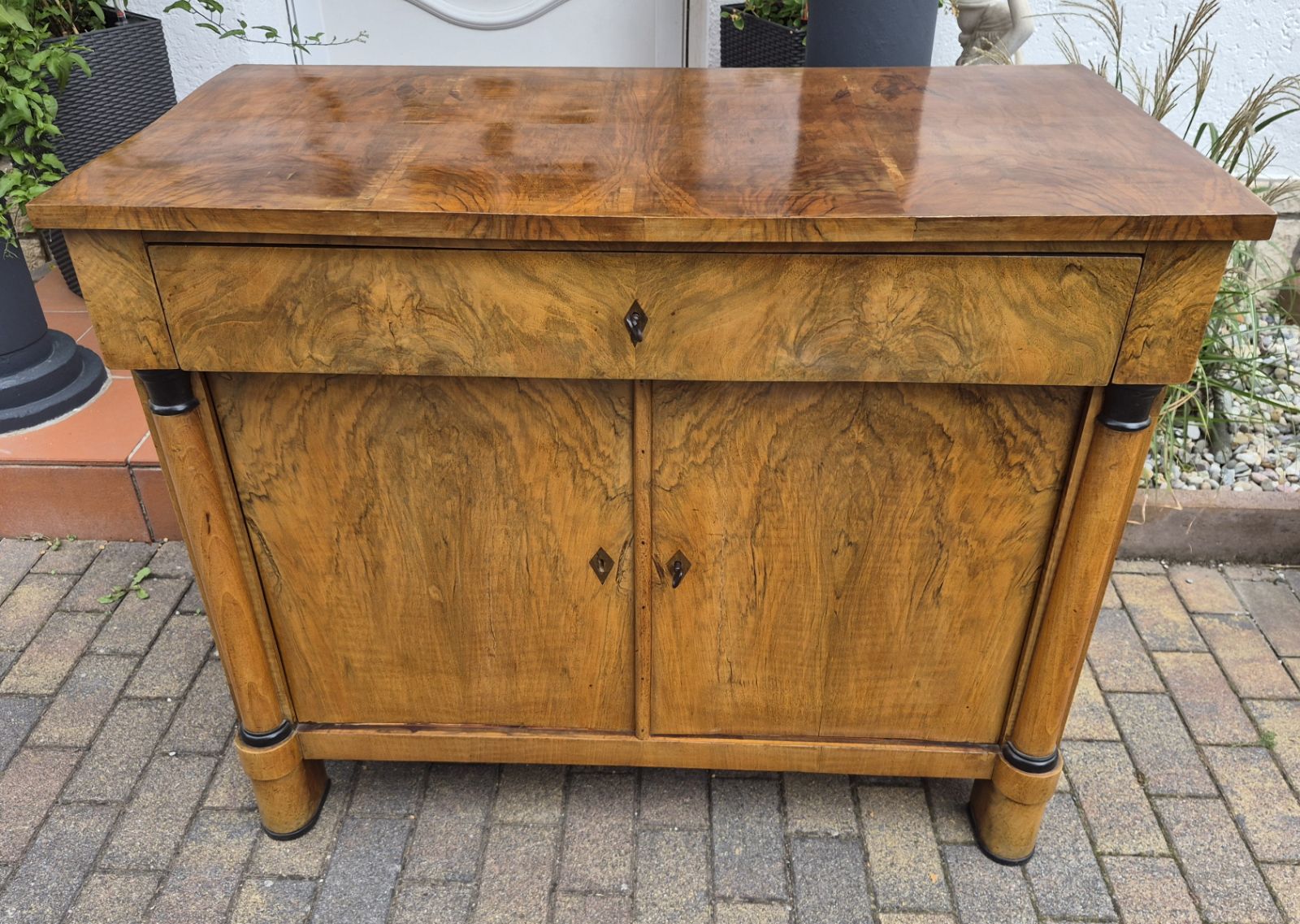 Antike Kommode / Halbschrank, Nussbaum um 1825