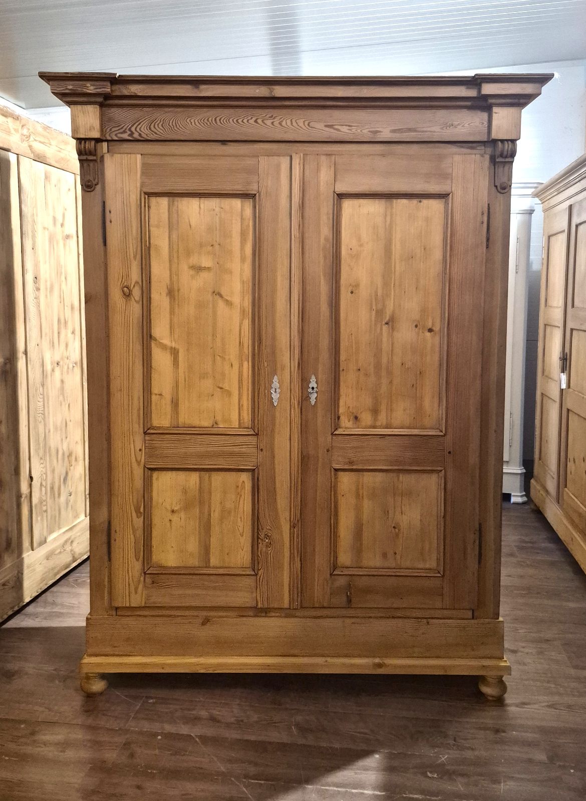 Antiker Schrank Weichholz um 1880